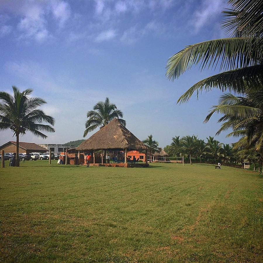 Sankofa Beach House Hotel Kokrobite Exterior foto